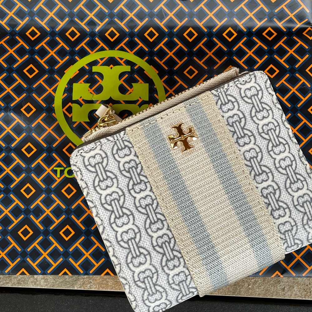 Tory Burch Gemini link wallet